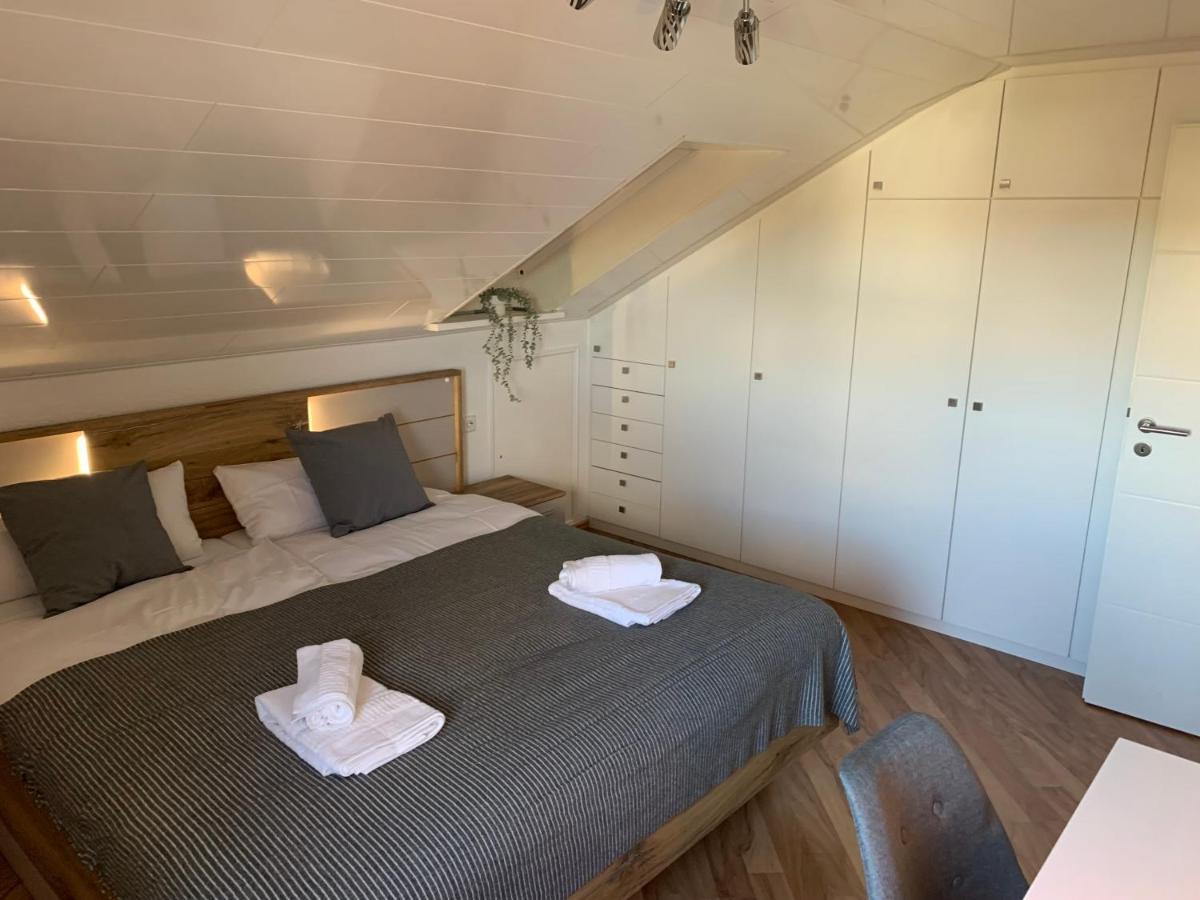 2 Zimmer Ferienwohnung Obersulm Exterior foto